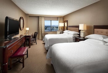 Room, 2 Double Beds, Mobility Accessible, Non Smoking (Bathtub W/grab Bars)