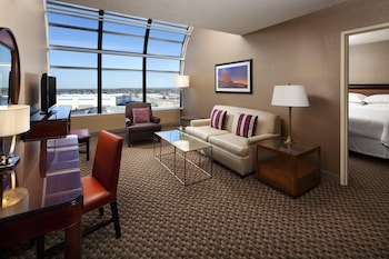 Deluxe Room, 1 King Bed, Non Smoking (Sky View)