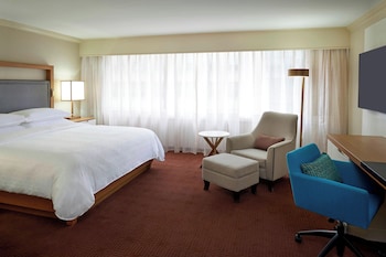 Room, 1 King Bed, Club Lounge Access