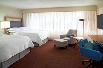 Room, 2 Double Beds, Hearing Accessible (Mobility Accessible with Bathtub)