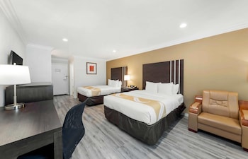 Standard Room, 2 Queen Beds, Non Smoking