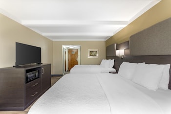 Standard Room, 2 Queen Beds, Non Smoking, Refrigerator & Microwave, Exterior Access