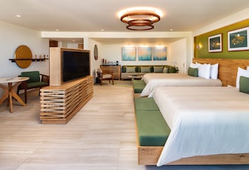 Junior Suite, 2 Queen Beds, Ocean View