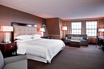 Deluxe Room, 1 King Bed