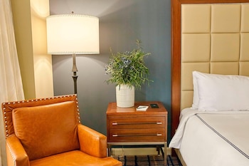 Junior Suite, 1 King Bed, Corner
