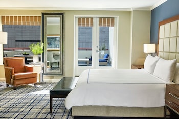 Suite, 1 King Bed, Terrace