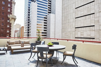 Suite, 1 King Bed, Terrace
