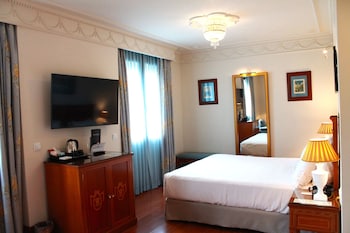 Deluxe Double or Twin Room, City View
