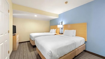 Suite, 2 Bedrooms, Fireplace (Loft)