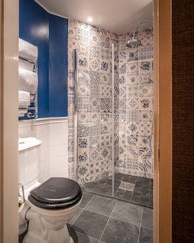 Captain's Standard Single Room