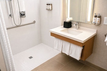 Standard Room, 1 King Bed, Mobility Accessible (Shower)