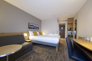 Deluxe Room, 1 Double Bed, Garden View