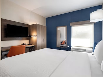 Standard Room, 1 Queen Bed, Accessible (Communications)