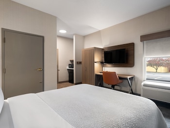 Standard Room, 1 Queen Bed, Accessible (Communications)