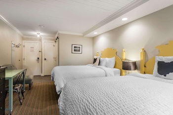 Deluxe Room, 2 Queen Beds