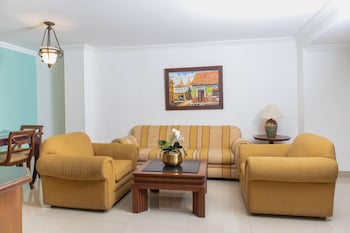 Junior Suite, Non Smoking (2 King Beds, Family Room)