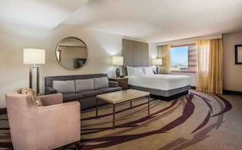 Junior Suite, 1 King Bed, Balcony