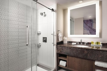 Deluxe Room, 2 Queen Beds