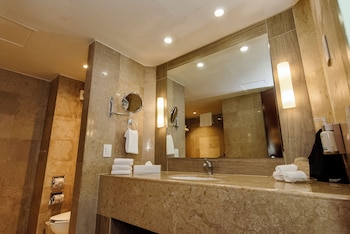 Standard Room, 2 Double Beds