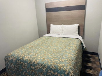 Suite, 2 Double Beds, Smoking, Kitchenette