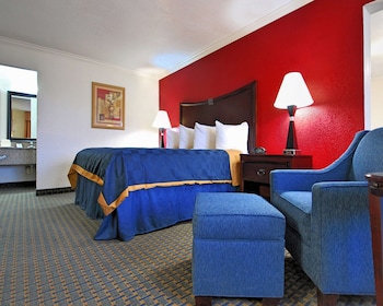 Suite, 1 King Bed, Non Smoking