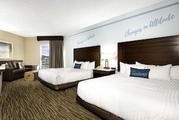 Deluxe Room, Multiple Beds