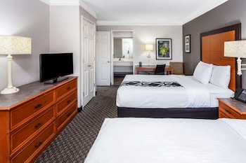 Family Room, Multiple Beds, Non Smoking