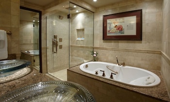 Room, 1 King Bed (Heritage)