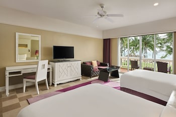 Laguna Beachside Twin Room