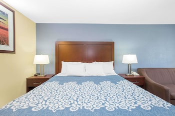 Standard Room, 1 Queen Bed