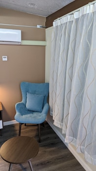 Studio, 1 King Bed