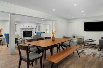 Suite, 1 Bedroom, Balcony