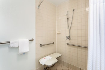 Room, 2 Queen Beds, Non Smoking