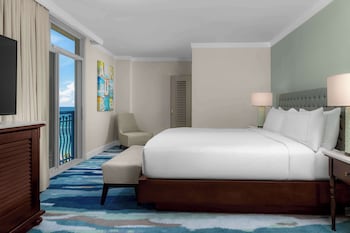 Suite, 1 King Bed (Palmbeach Club)