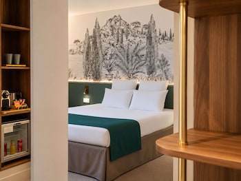 Privilege, Double Room, 1 Queen Bed