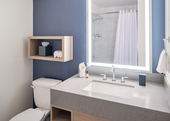 Premier Room, 1 King Bed, Balcony