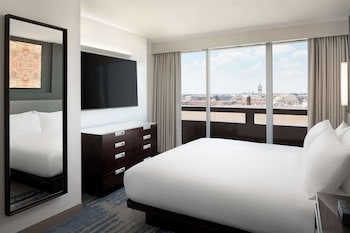 2 King 2 Bedroom Corner Suite City View