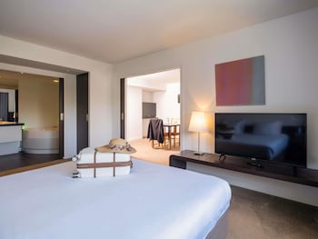 Suite, 1 King Bed