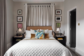 1 Queen Room High Floor
