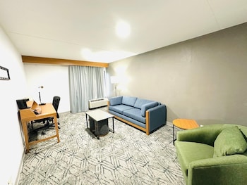 Suite, 1 Queen Bed, Non Smoking