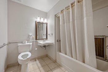 2 Queen Beds, Accessible, Microwave, Refrigerator, Tub, Non Smoking.