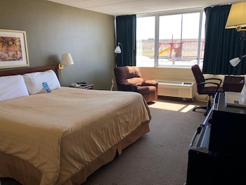 1 King Bed, Smoking