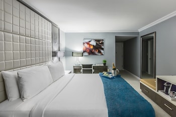 Deluxe Room, 1 King Bed