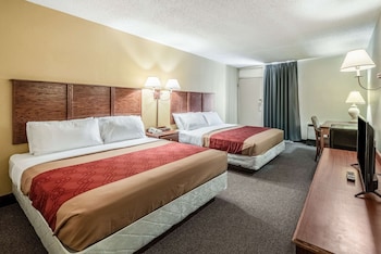 Standard Room, 2 Queen Beds, Non Smoking