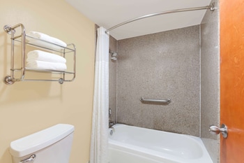 Studio Suite, 1 King Bed, Non Smoking