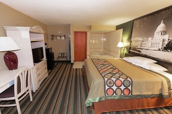 Standard Room, 1 King Bed, Smoking