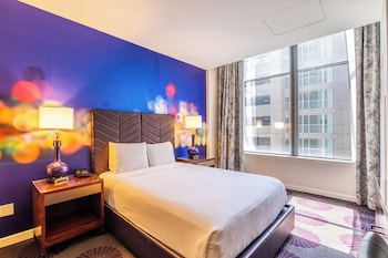 Room, 1 King Bed, City View