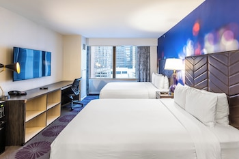 Room, 2 Queen Beds, City View