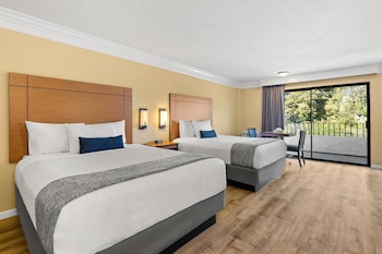 Room, 2 Queen Beds, Non Smoking, Balcony
