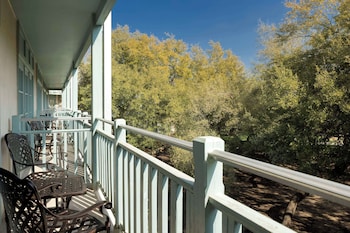 Suite, Balcony (Hill Country)